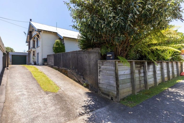 Photo of property in 16 Bulteel Street, New Plymouth, 4310