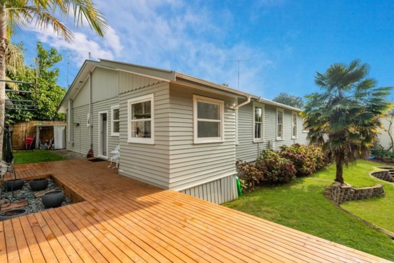 Photo of property in 65 Forest Lake Road, Forest Lake, Hamilton, 3200