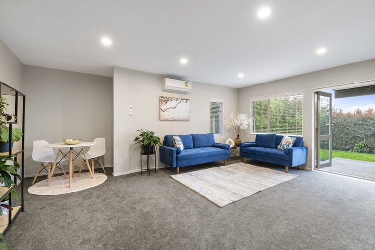 Photo of property in 8 Oak View Terrace, Schnapper Rock, Auckland, 0632