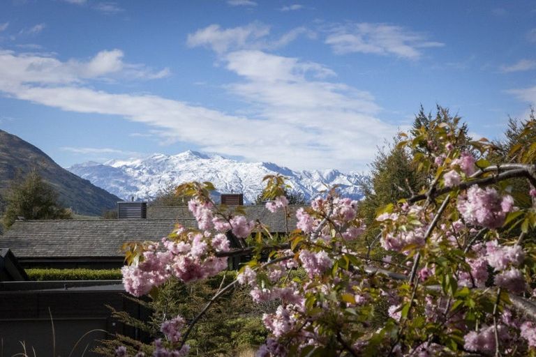 Photo of property in 37 Mcadam Drive, Jacks Point, Queenstown, 9371