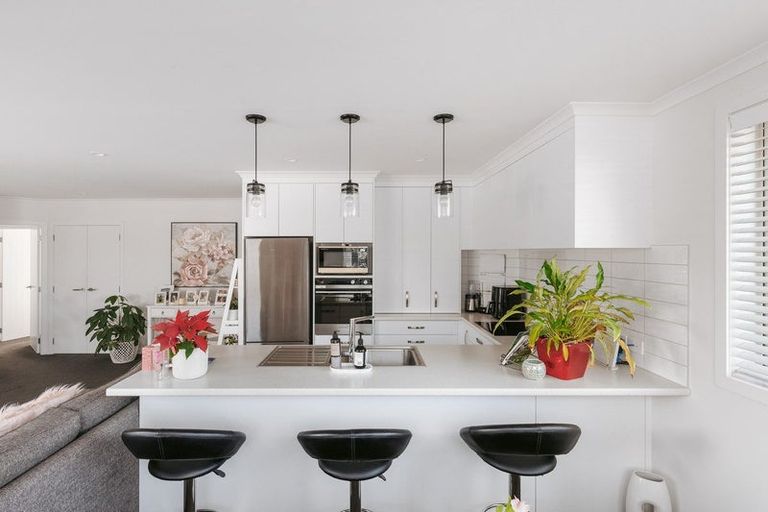 Photo of property in Waterview Estate, 34/4 Greystone Place, Omokoroa, 3114