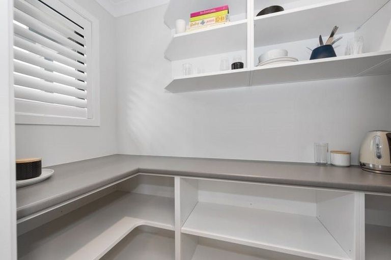 Photo of property in 14 Lewis Way, Cambridge, 3434