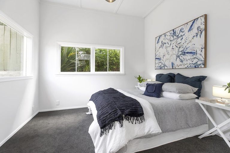 Photo of property in 12 Maarama Crescent, Aro Valley, Wellington, 6021