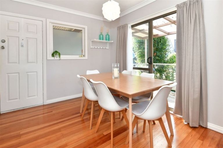 Photo of property in 77 Brightside Road, Stanmore Bay, Whangaparaoa, 0932