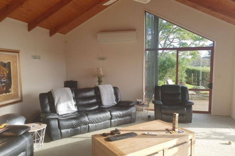 Photo of property in 19 Judge Richardson Drive, Opaheke, Papakura, 2584