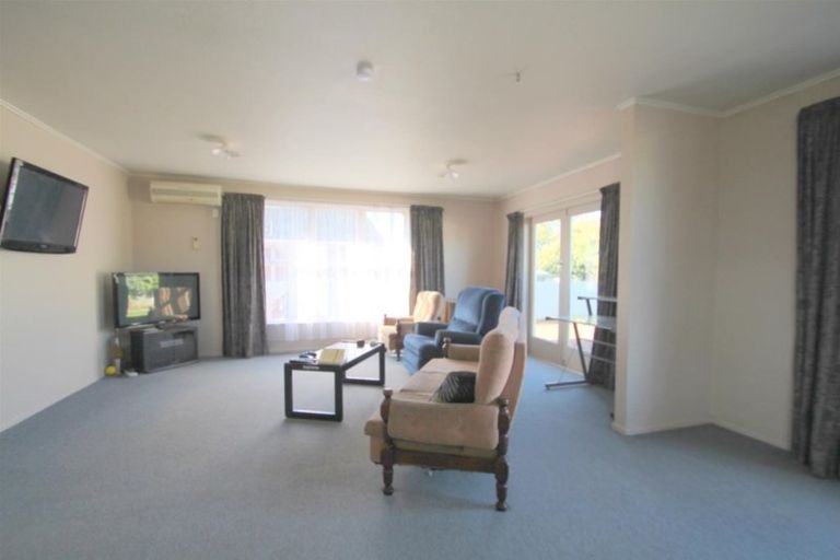 Photo of property in 17 Sword Street, Gore, 9710