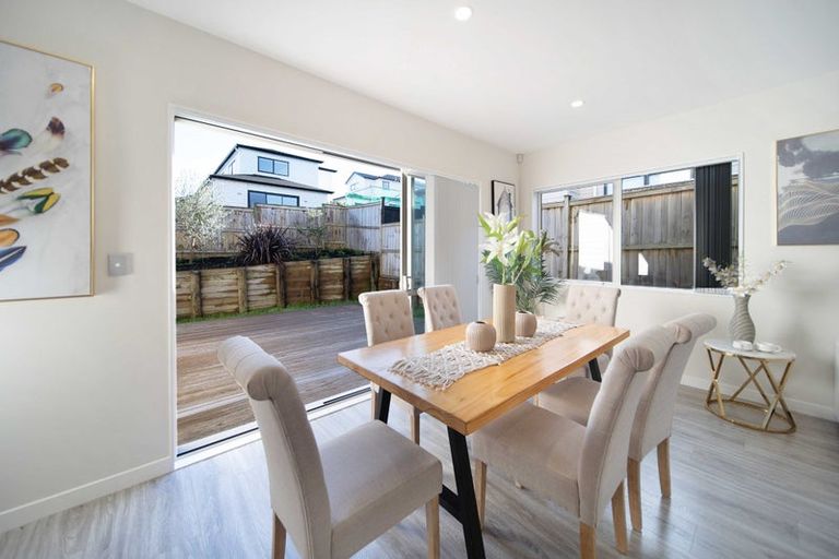 Photo of property in 14 Frazen Avenue, Papakura, 2110