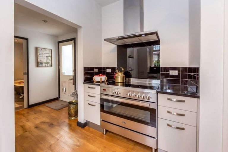 Photo of property in 104 Studholme Street, Somerfield, Christchurch, 8024