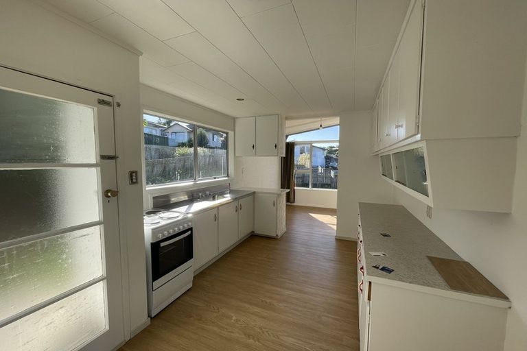 Photo of property in 1 Hewlett Road, Massey, Auckland, 0614