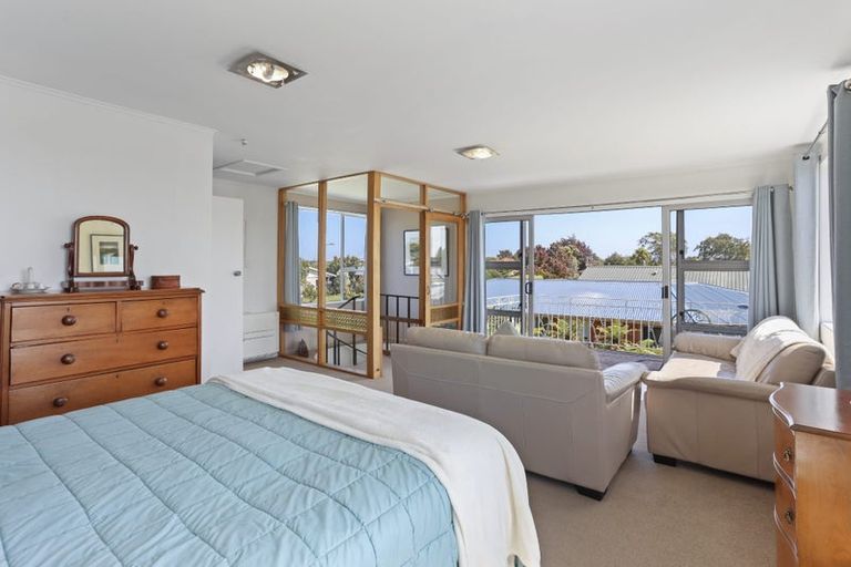 Photo of property in 6 Birdling Place, Halswell, Christchurch, 8025