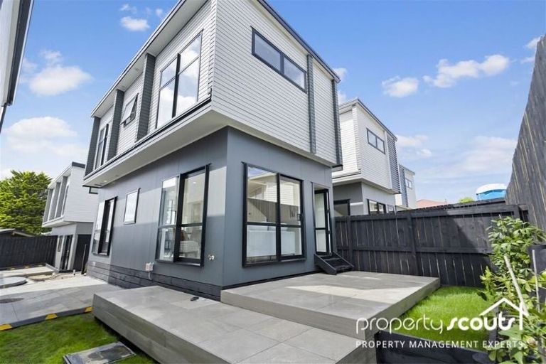 Photo of property in 3/24 Andrew Road, Howick, Auckland, 2010