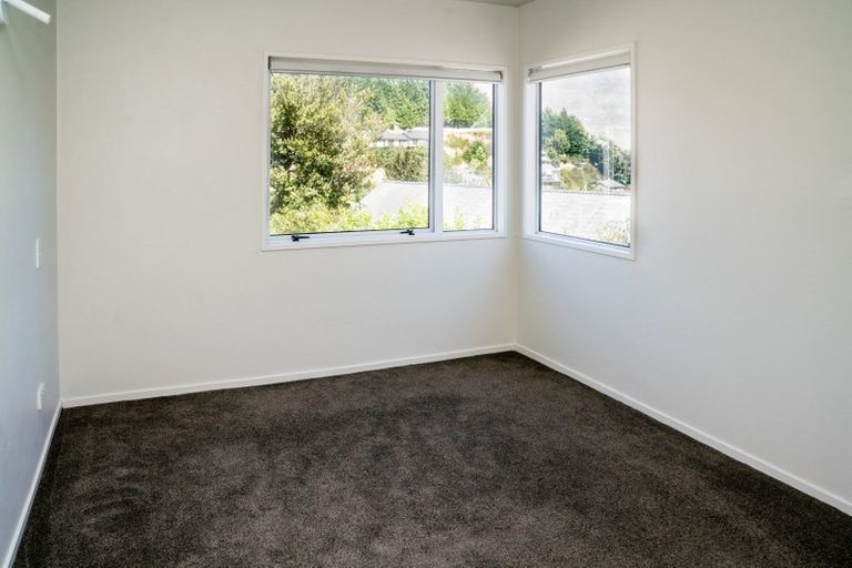 Photo of property in 4a Dart Place, Fernhill, Queenstown, 9300
