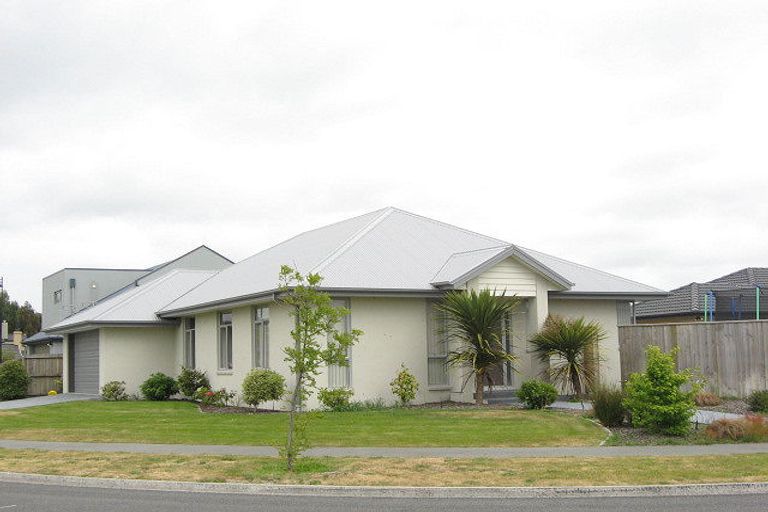 Photo of property in 3 Puhara Avenue, Parklands, Christchurch, 8083