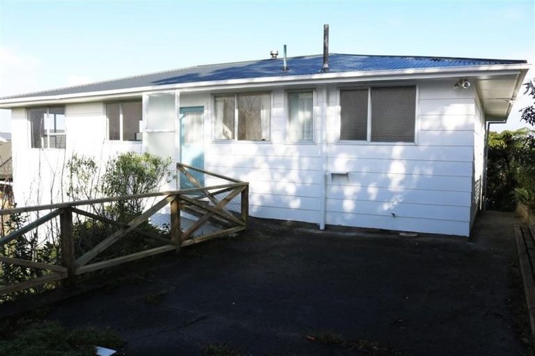 Photo of property in 6 Banksia Grove, Maungaraki, Lower Hutt, 5010