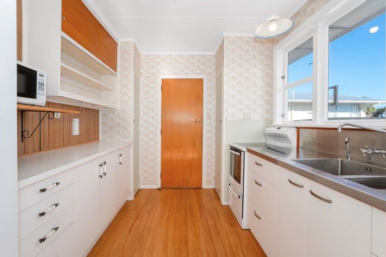 Photo of property in 21 Gray Avenue, Paraparaumu Beach, Paraparaumu, 5032