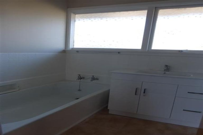 Photo of property in 38 Blakehall Place, Spreydon, Christchurch, 8024