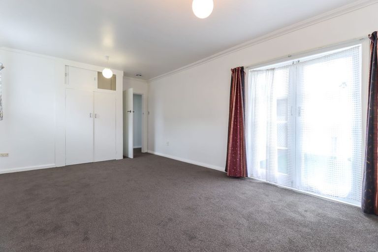 Photo of property in 8 Aberdeen Avenue, Takaro, Palmerston North, 4412