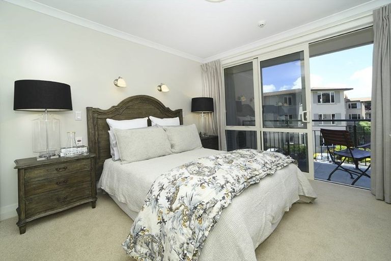 Photo of property in 98b/30 Ambassador Glade, Orewa, 0931
