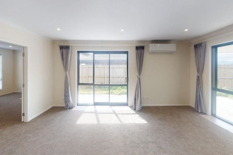 Photo of property in 30 Silicon Way, Fitzherbert, Palmerston North, 4410