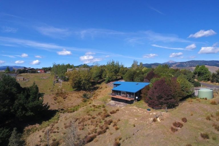 Photo of property in 98 Totara View Road, Wakefield, 7095