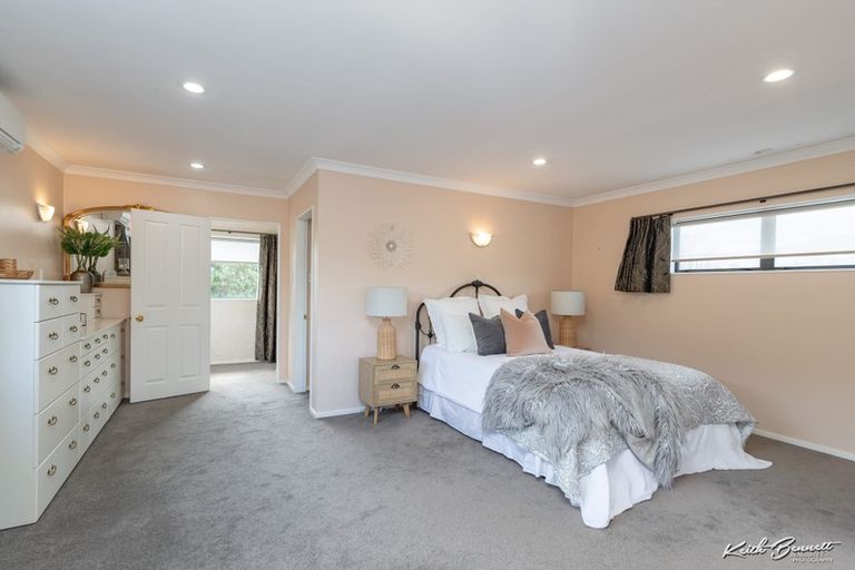 Photo of property in 21 Galveston Grove, Totara Park, Upper Hutt, 5018