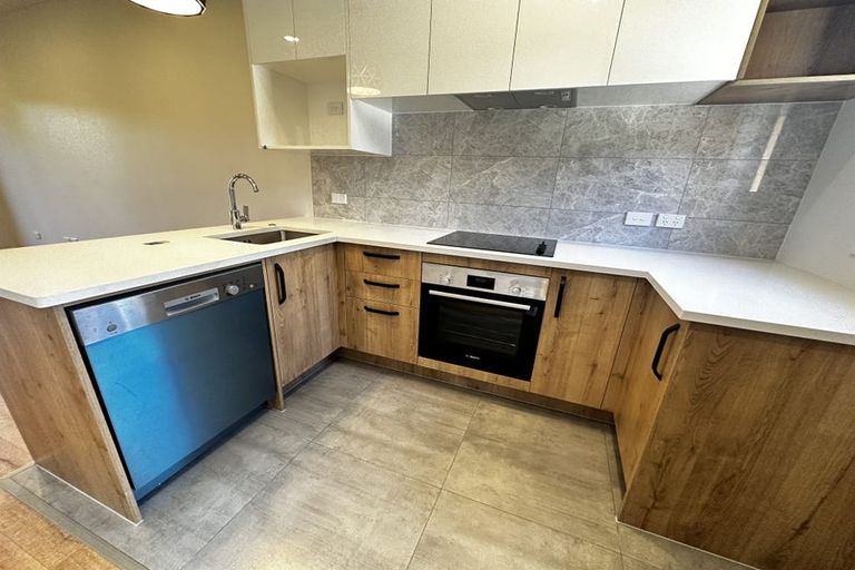 Photo of property in 26/9 Schnapper Rock Road, Greenhithe, Auckland, 0632