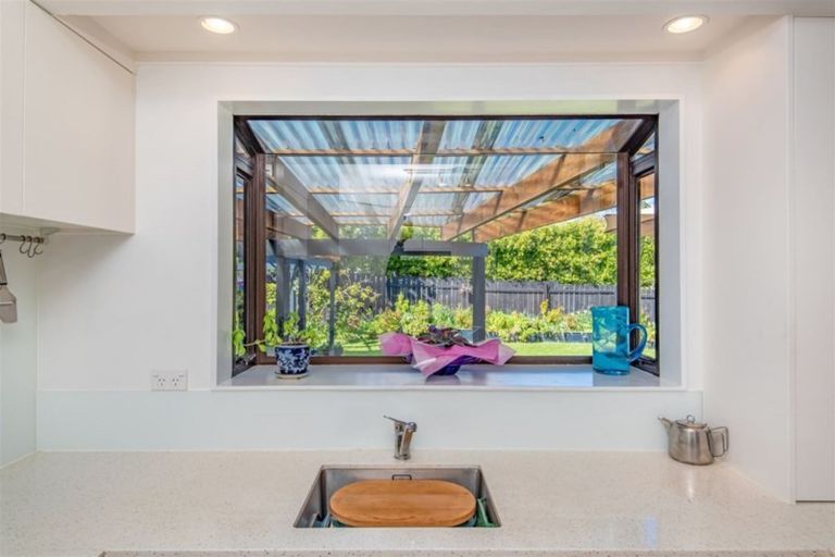 Photo of property in 3a Fraser Road, Narrow Neck, Auckland, 0624