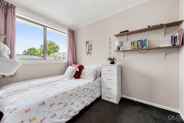 Photo of property in 4/12 Poplar Grove, Ebdentown, Upper Hutt, 5018