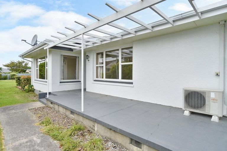 Photo of property in 84 East Belt, Rangiora, 7400