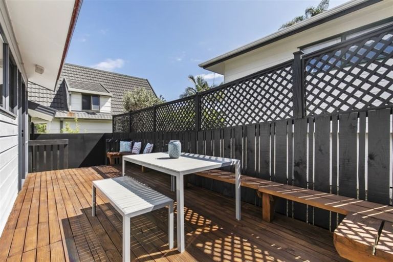 Photo of property in 39 Catalina Crescent, Forrest Hill, Auckland, 0620