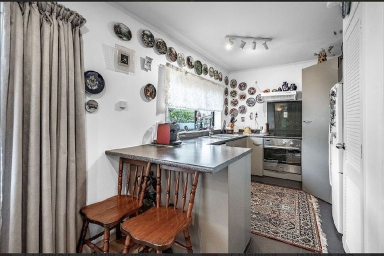 Photo of property in 1/7 Dalkeith Place, Opaheke, Papakura, 2113