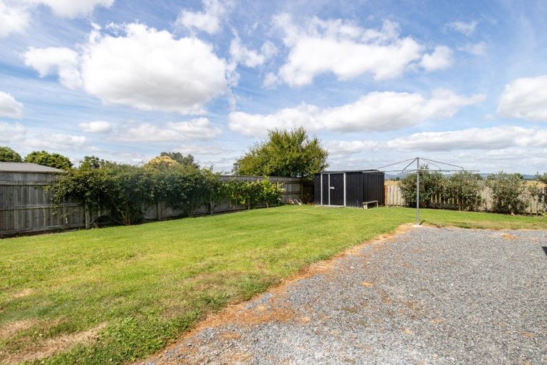 Photo of property in 71 Pipiroa Road, Ngatea, 3503