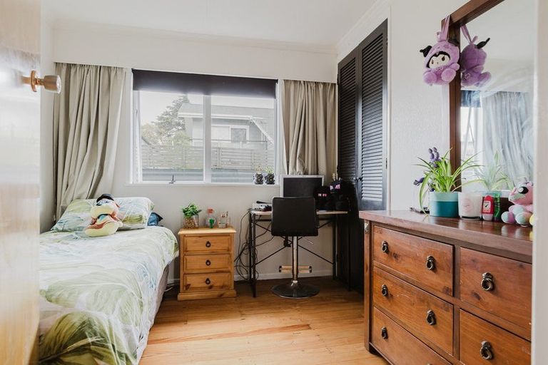 Photo of property in 4 Sutherland Crescent, Westbrook, Palmerston North, 4412