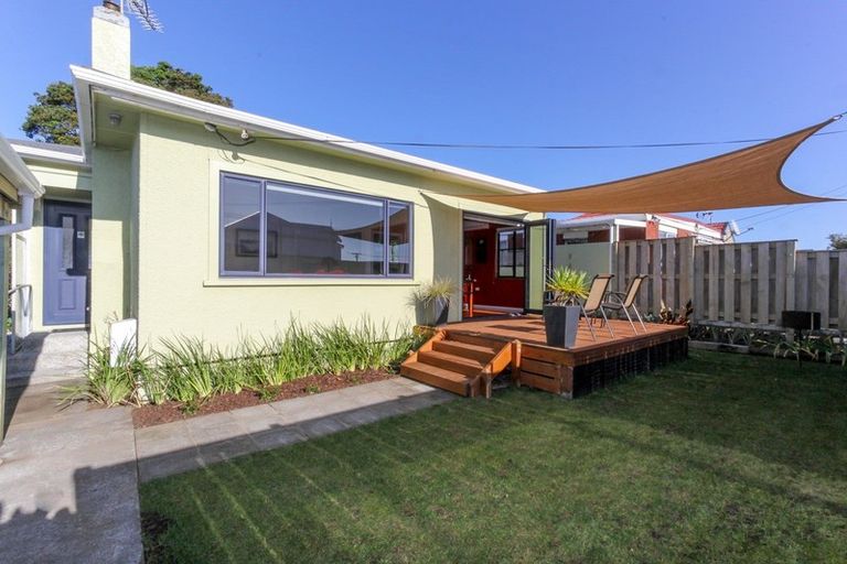 Photo of property in 20 Ngaio Street, Strandon, New Plymouth, 4312