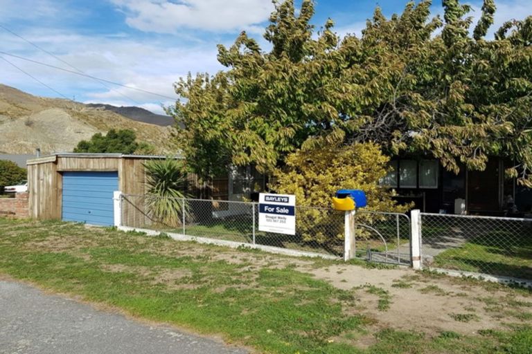 Photo of property in 14 Ortive Street, Cromwell, 9310