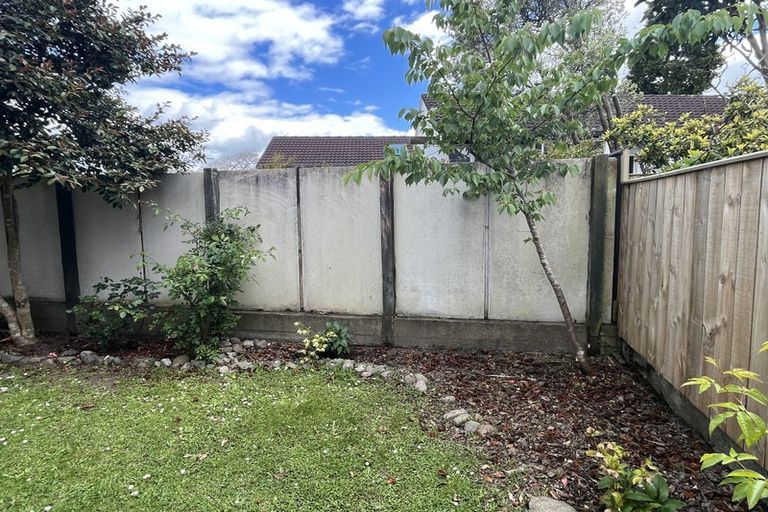 Photo of property in 30 Chilton Grove, Hokowhitu, Palmerston North, 4410