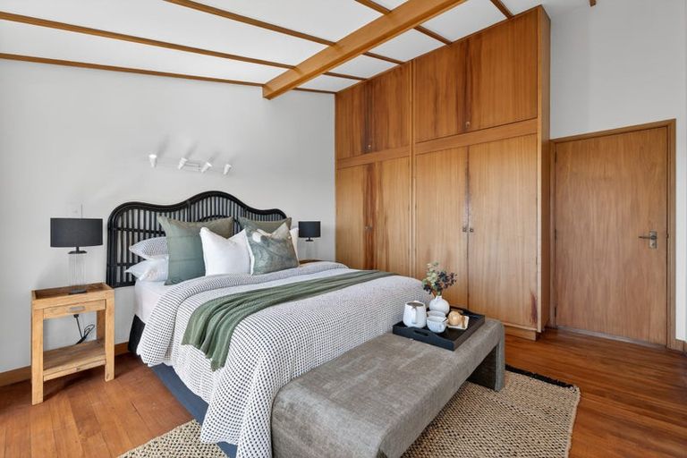 Photo of property in 1 Dyers Pass Road, Cashmere, Christchurch, 8022