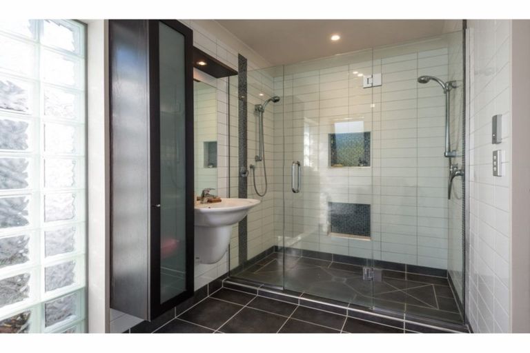 Photo of property in 28 Ruahine Place, Parklands, Christchurch, 8083