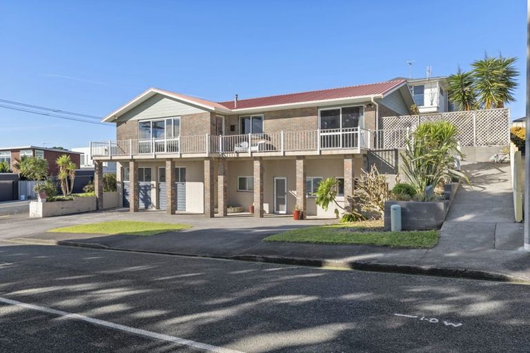 Photo of property in 2 Hobson Street, New Plymouth, 4312