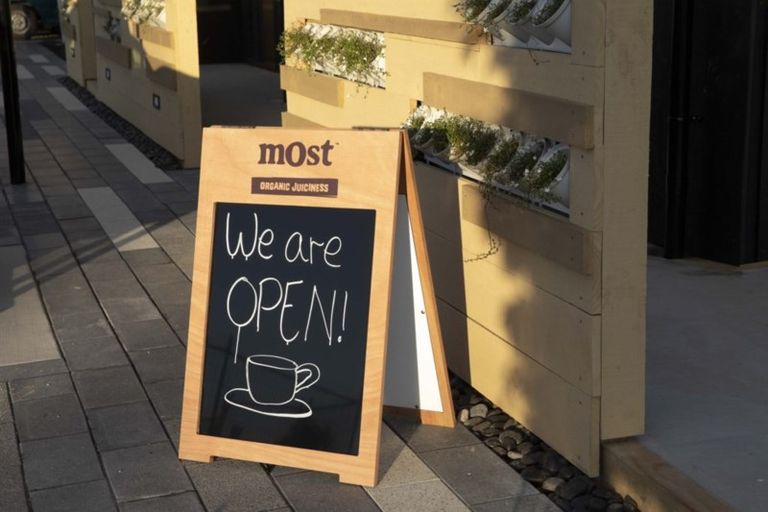 Photo of property in 6 Pepene Avenue, Takanini, 2112