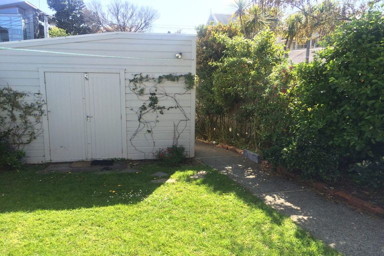 Photo of property in 28 Mortimer Terrace, Aro Valley, Wellington, 6021