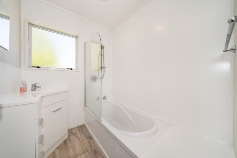 Photo of property in 2/614 Fergusson Drive, Trentham, Upper Hutt, 5018