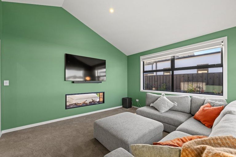 Photo of property in 35 Hotere Street, Rangiora, 7400