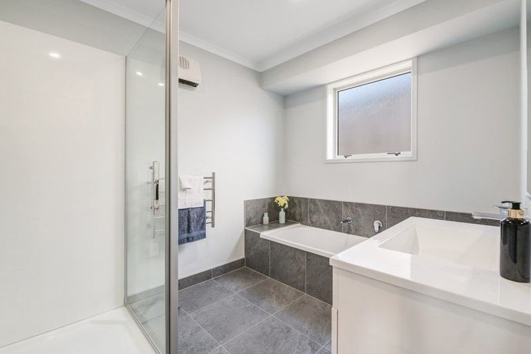 Photo of property in 24 Minerva Avenue, Helensville, 0800