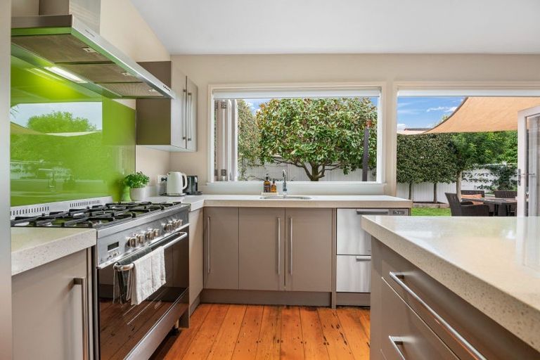 Photo of property in 55 Symonds Street, Onehunga, Auckland, 1061