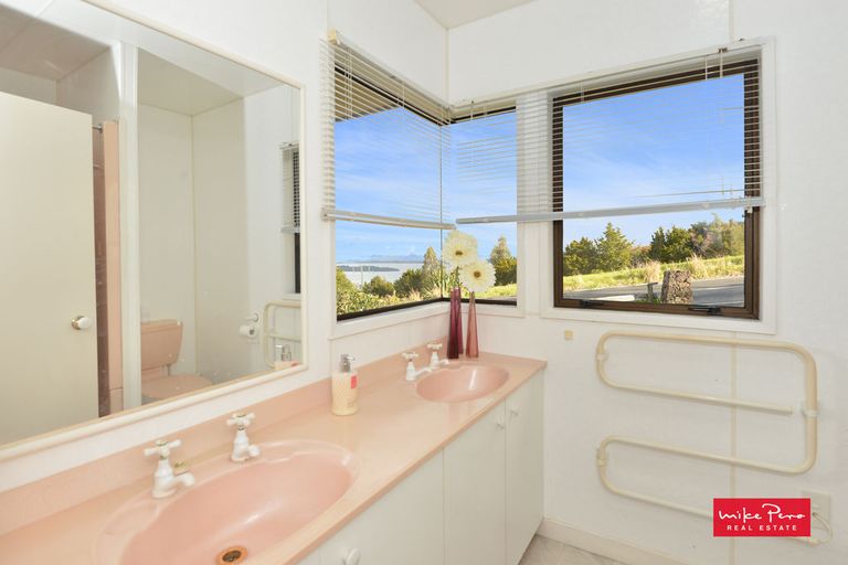 Photo of property in 100 Te Rongo Road, Parua Bay, Whangarei, 0174