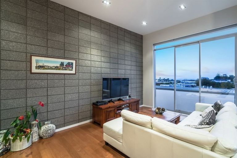 Photo of property in Wilk Heights, 8/8 Wilk Lane, Browns Bay, Auckland, 0630