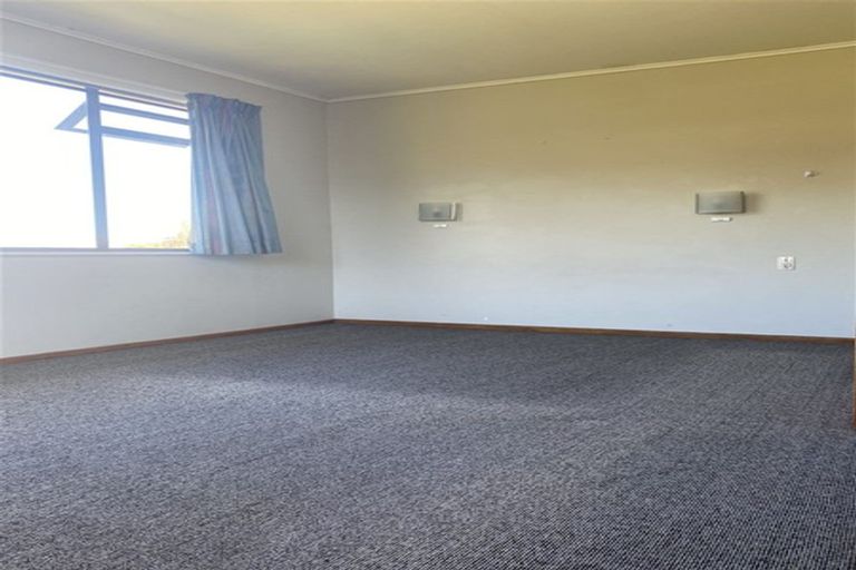 Photo of property in 30 Fernaig Street, Papakura, 2110