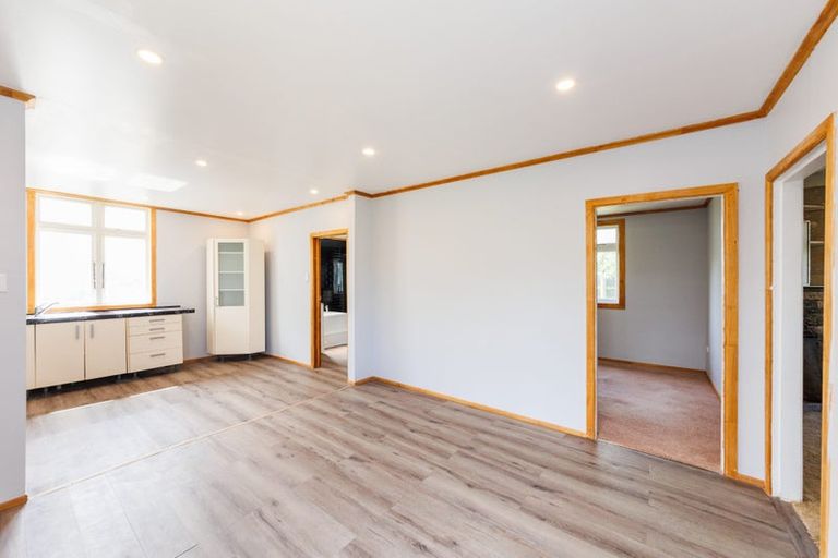 Photo of property in 19 Beach Street, Tangimoana, 4822