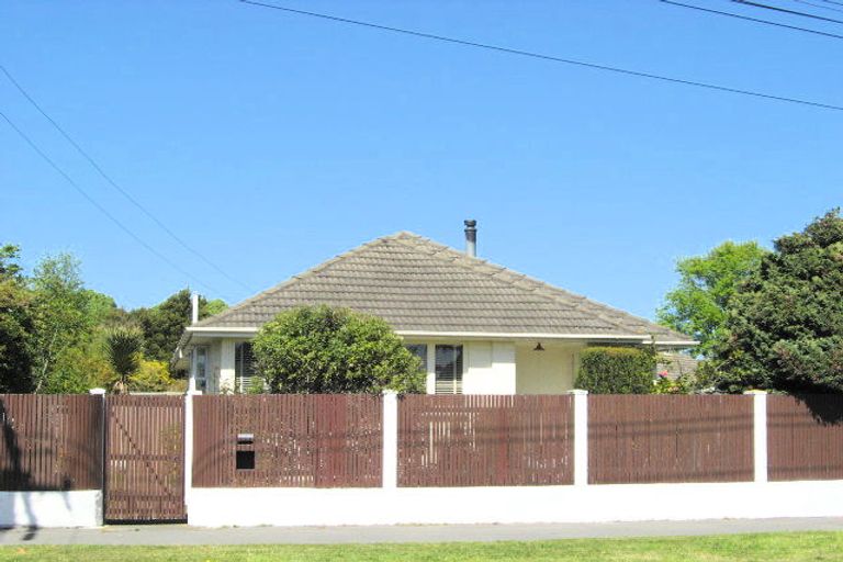 Photo of property in 3 Guildford Street, Burnside, Christchurch, 8053
